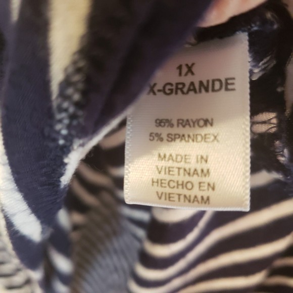 Loanna Blue & White Stripe Top Blouse Size 1X Side Tie at Bottom Short Sleeve - Picture 3 of 11